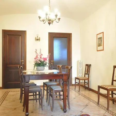 Lovely Adjacent To S.croce Square *